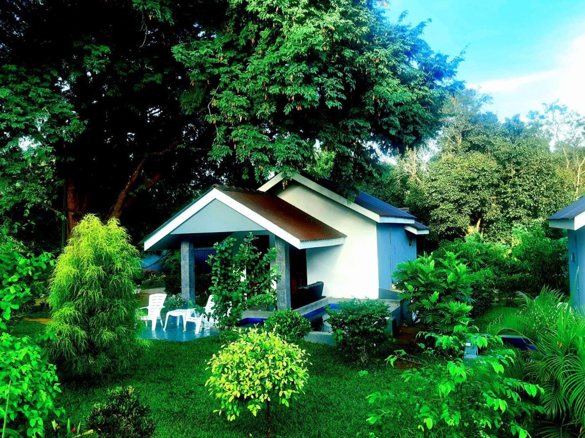 Hidden Lake Cottages 시기리야 외부 사진