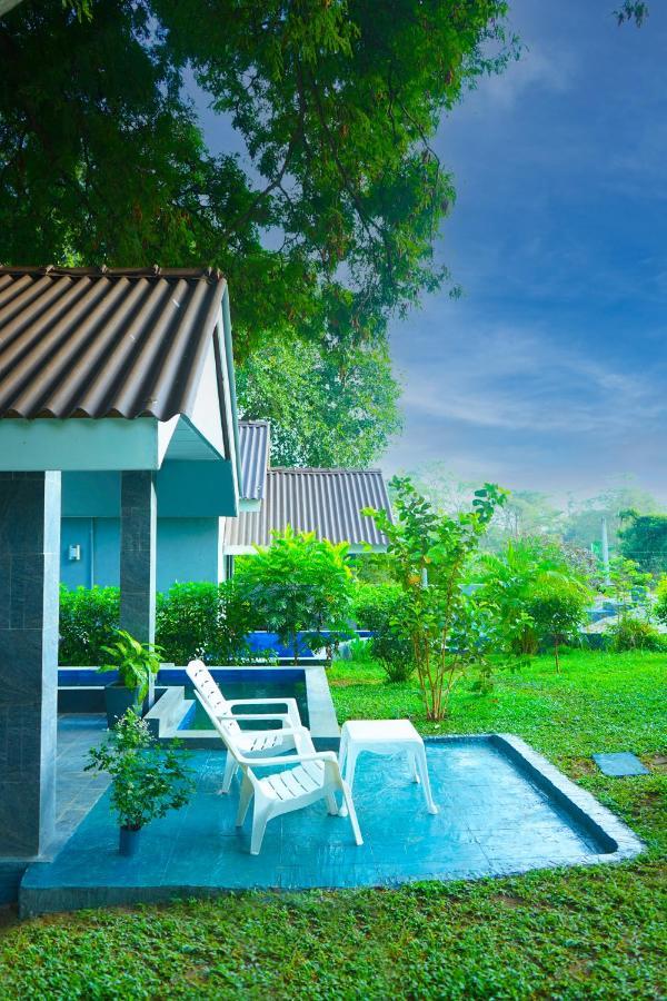 Hidden Lake Cottages 시기리야 외부 사진